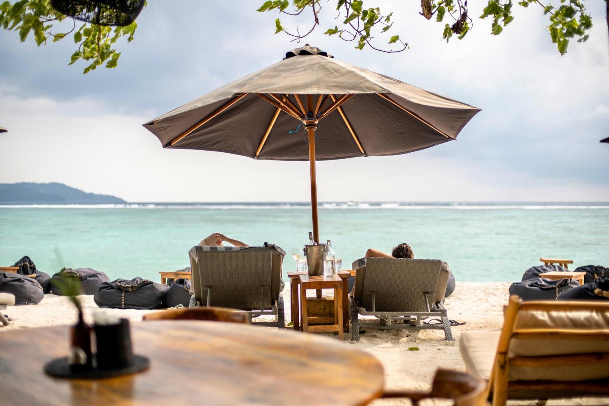 Mowies On The Beach Gili Air Exterior foto